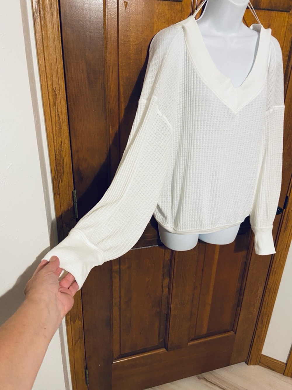 We The Free South Side Thermal Waffle knit Top OS VNeck Drop Shoulder Size Small - Picture 3 of 10